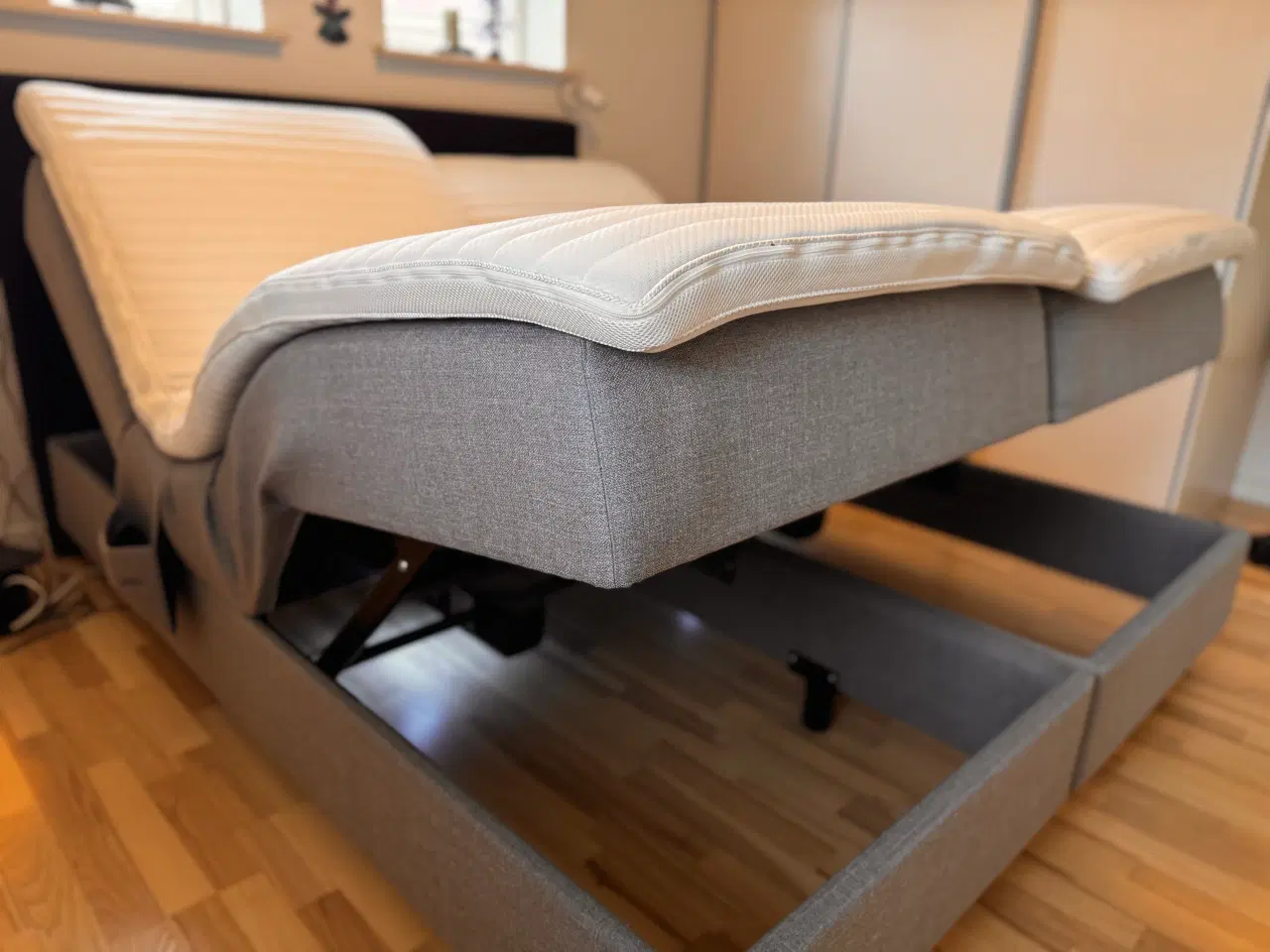 Billede 1 - Viva Lux Hybrid box elevation seng og top madras