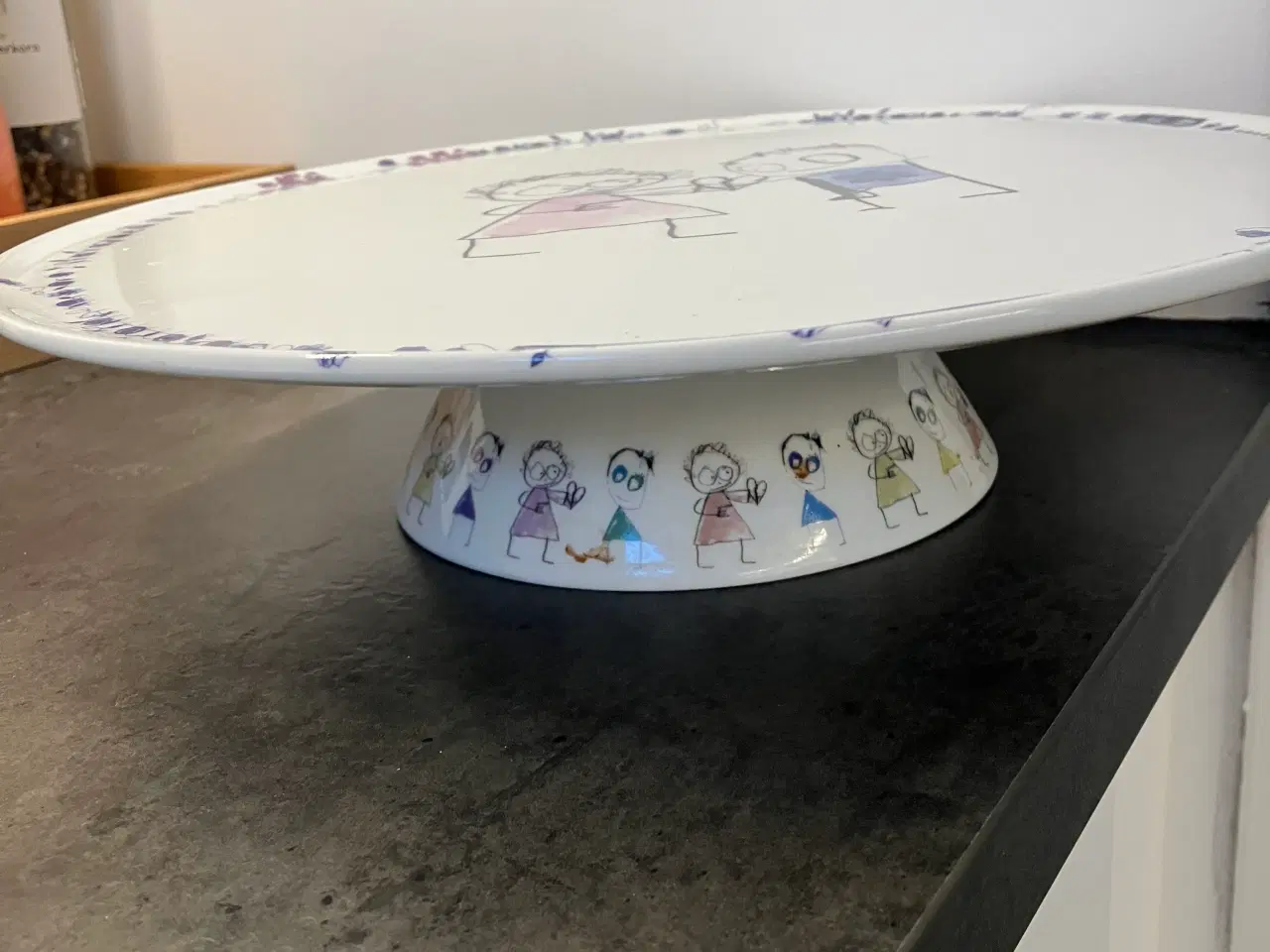 Billede 1 - Lagkagefad med Poul Pava. 