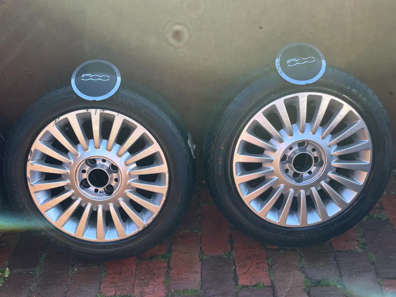 Billede 2 - Alu fælge med sommerdæk til Fiat 500