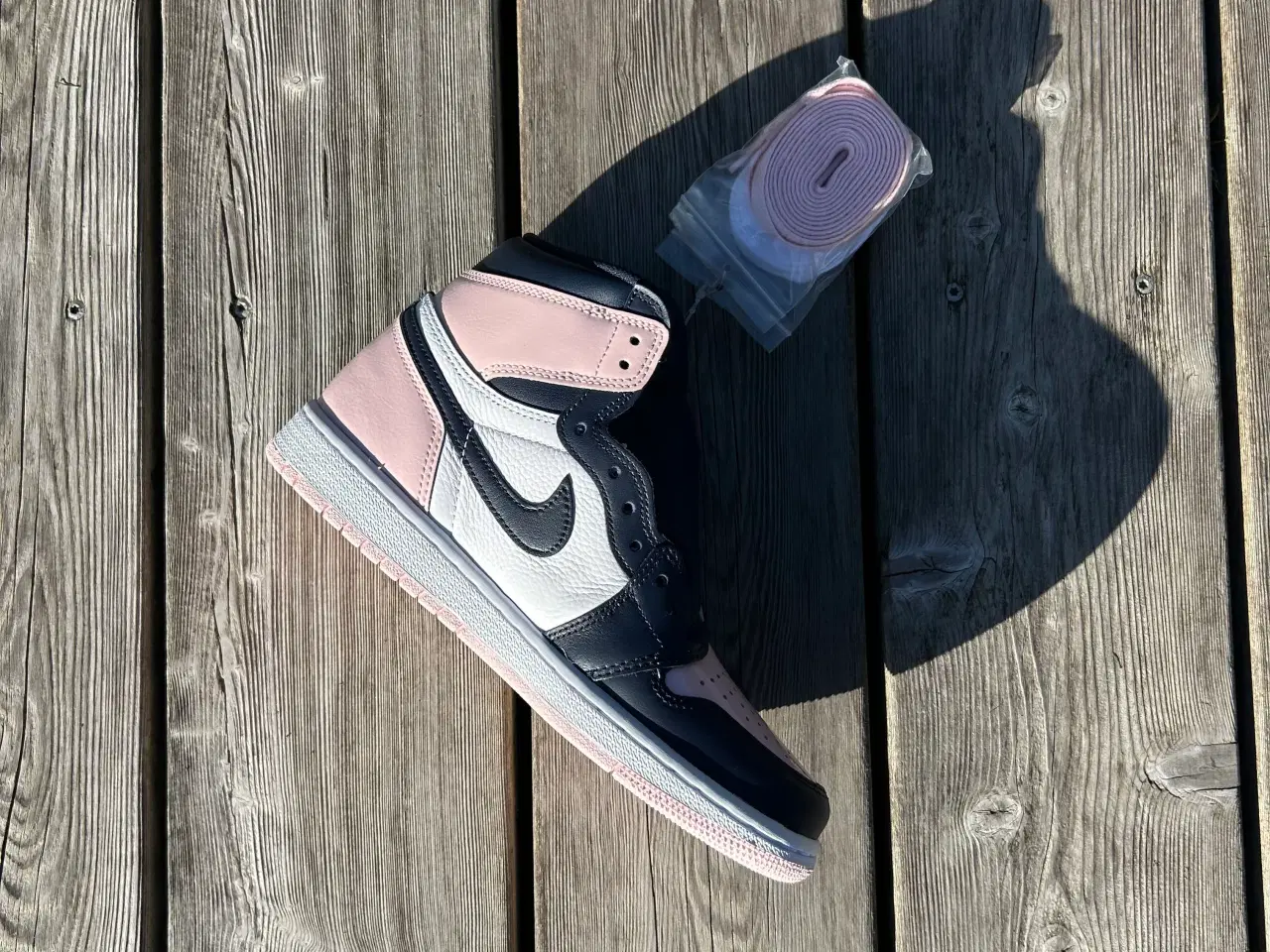 Billede 2 - Jordan 1 High “Atmosphere” (W) i str. 37.5