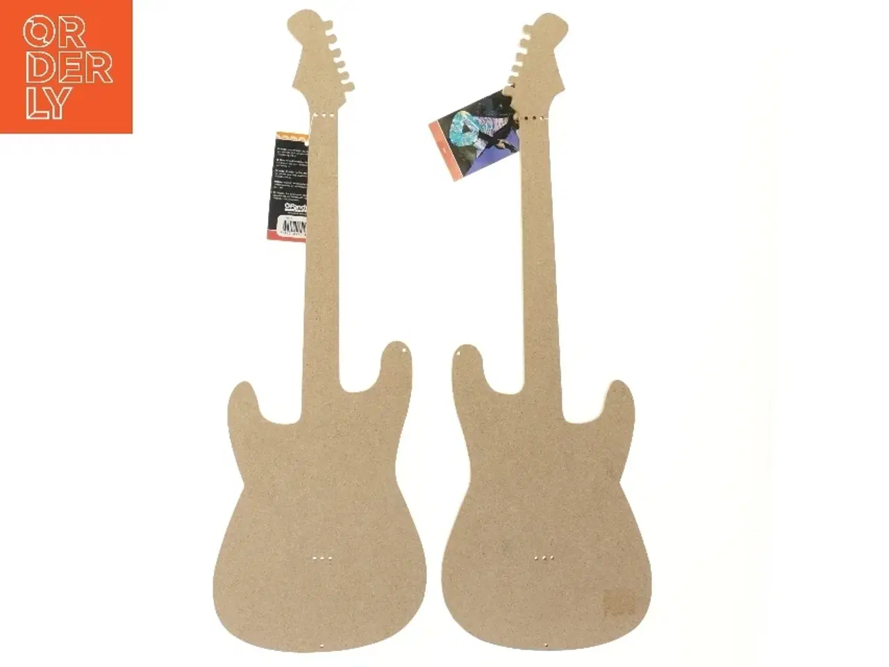 Billede 1 - Guitarformet dekoration i MDF fra Panduro (str. 60 cm)