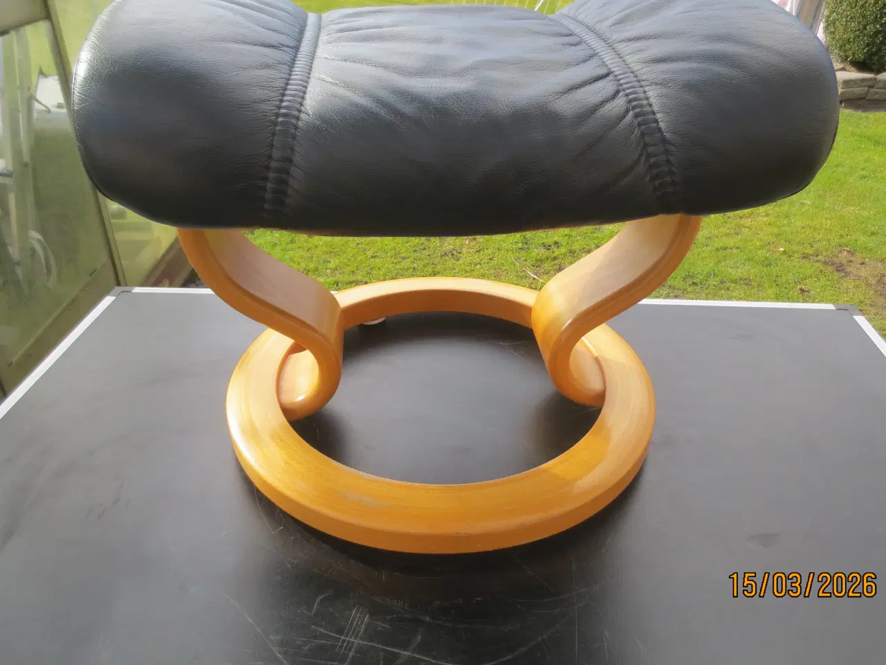 Billede 3 - 1 stk Fodskammel med sort Læder