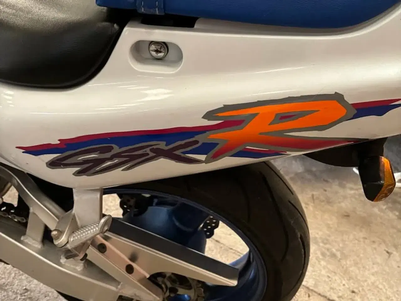 Billede 4 - Fin gsxr 750 suzuki