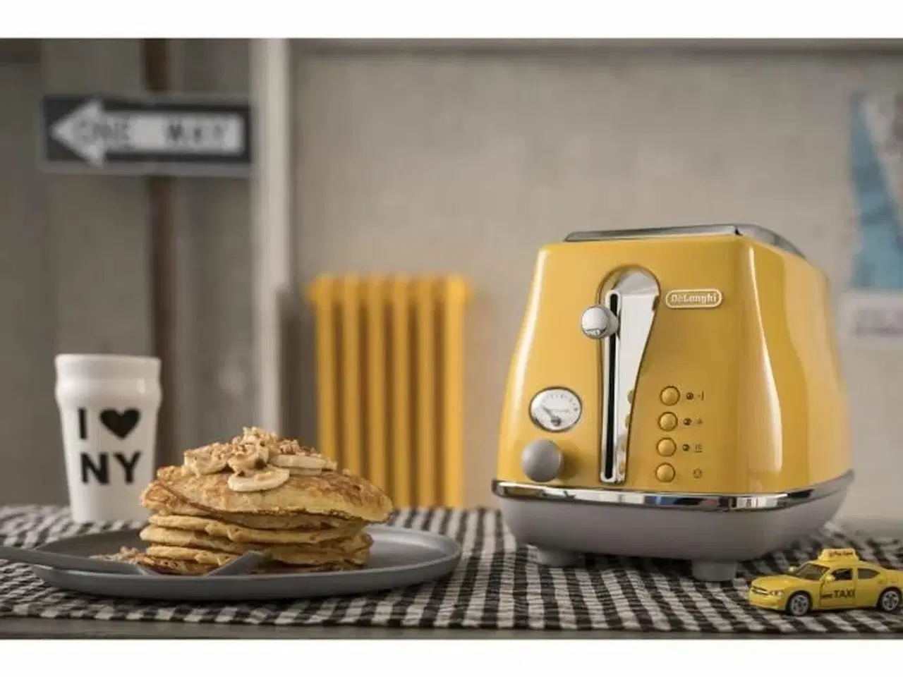 Billede 2 - DeLonghi Icona Capitals brødrister 900 W - gul, 2 skiver