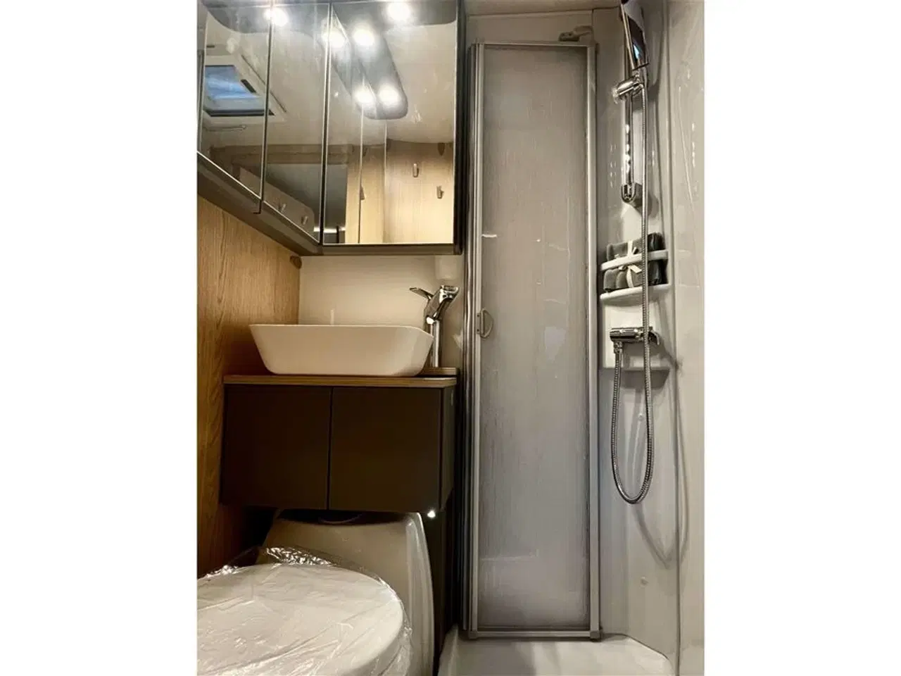 Billede 11 - 2023 - LMC Tourer T660 G   Ny LMC Tourer T660 G med enkelt senge