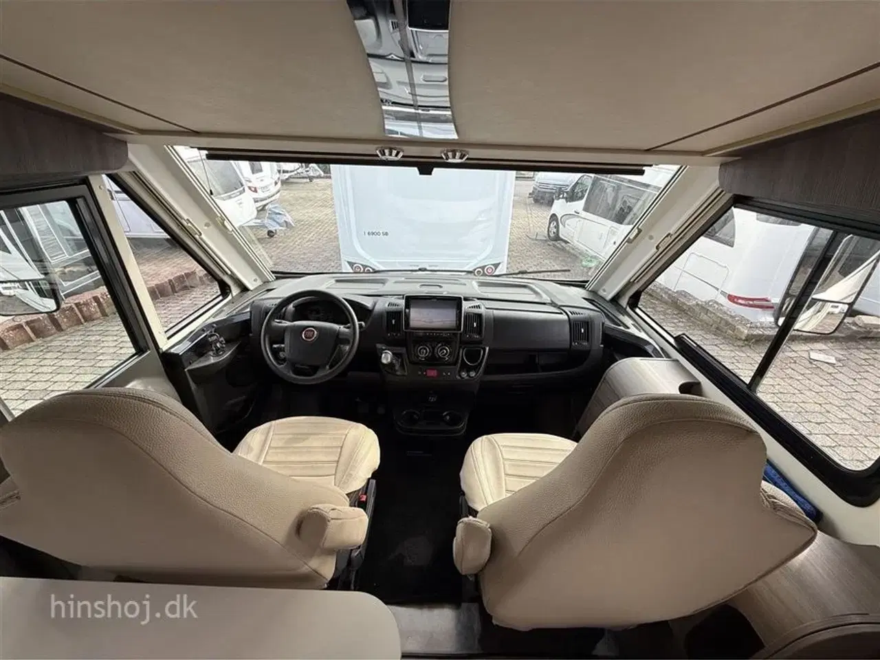 Billede 18 - 2017 - McLouis Nevis 80 G Karat   Lækker autocamper med Queens Bed fra Hinshøj Caravan