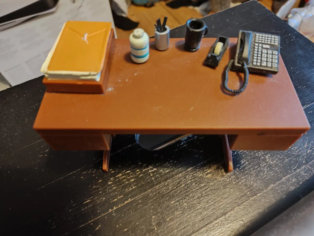 Billede 1 - Spider-man Skrivebord fra 2002 - Dukkehus møbel