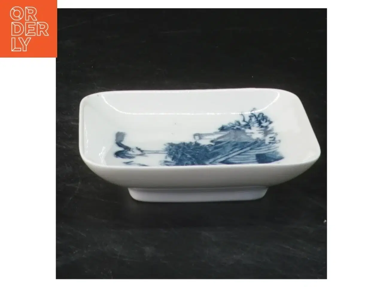 Billede 2 - Porcelænsdekoration med storkemotiv fra Royal Copenhagen (str. 8x8x2 cm)