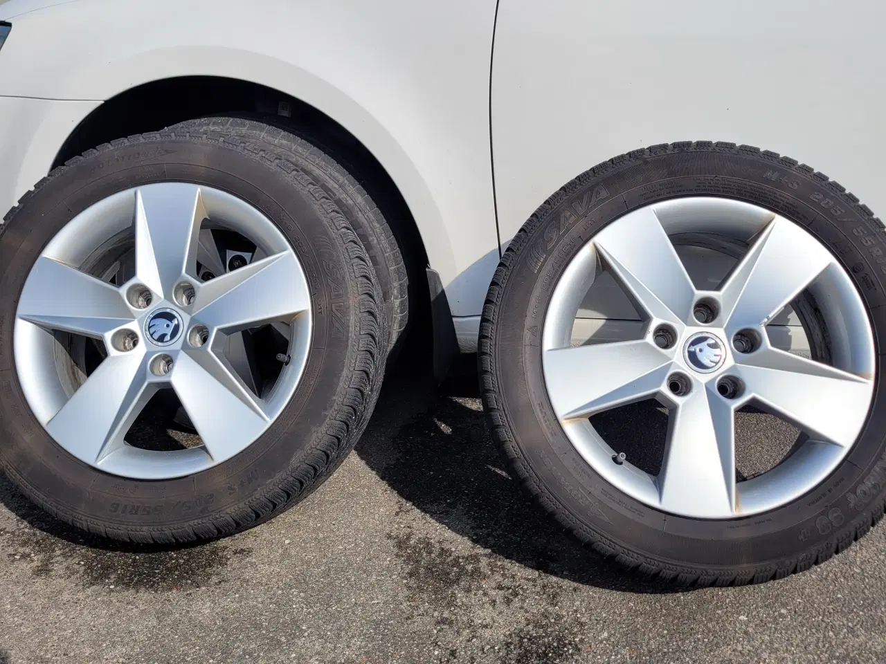 Billede 2 - Skoda alufælge 16