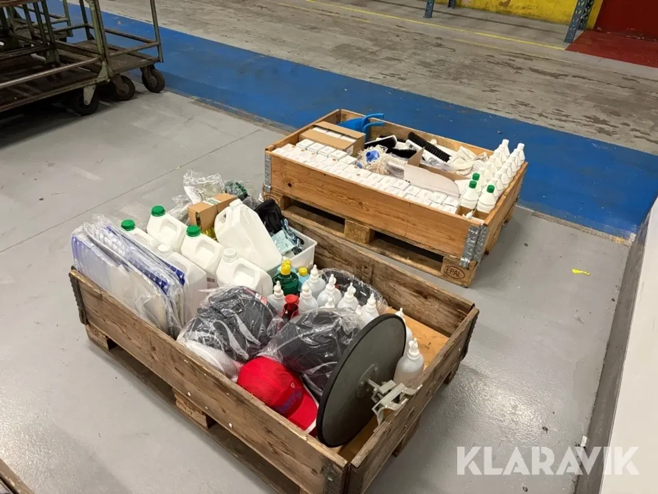 Billede 3 - Samlet lot med tilbehør til industri 2 paller