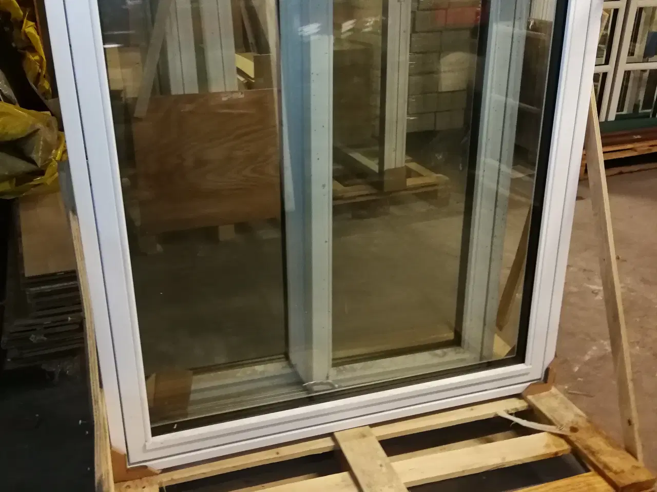Billede 1 - NY TOPSTYRET 3-LAGS VINDUE, 118,3x121,8, KR 2800