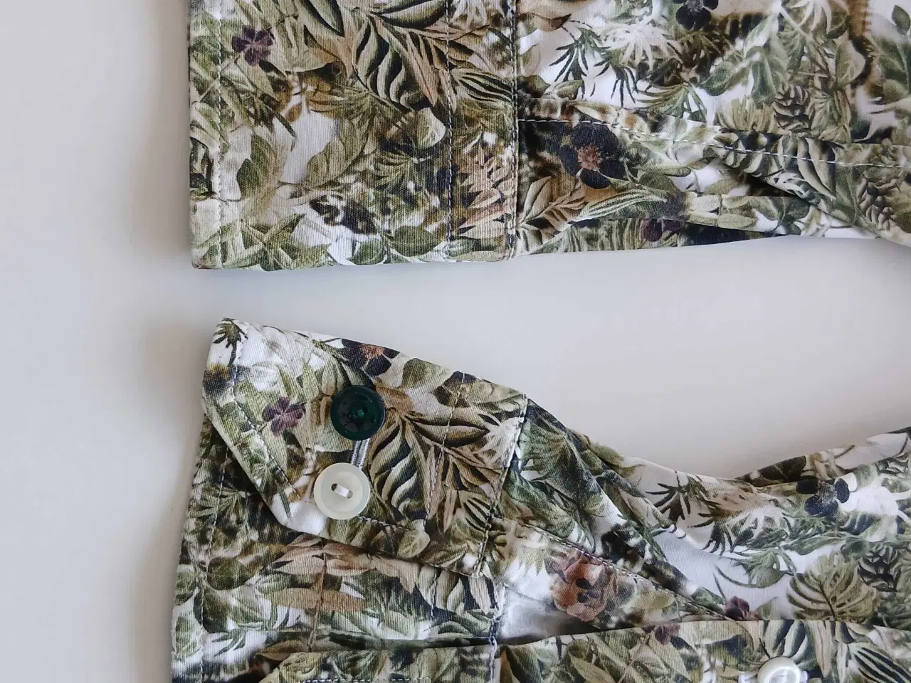 Billede 7 - Skjorte. Eton. 15¾ / 40