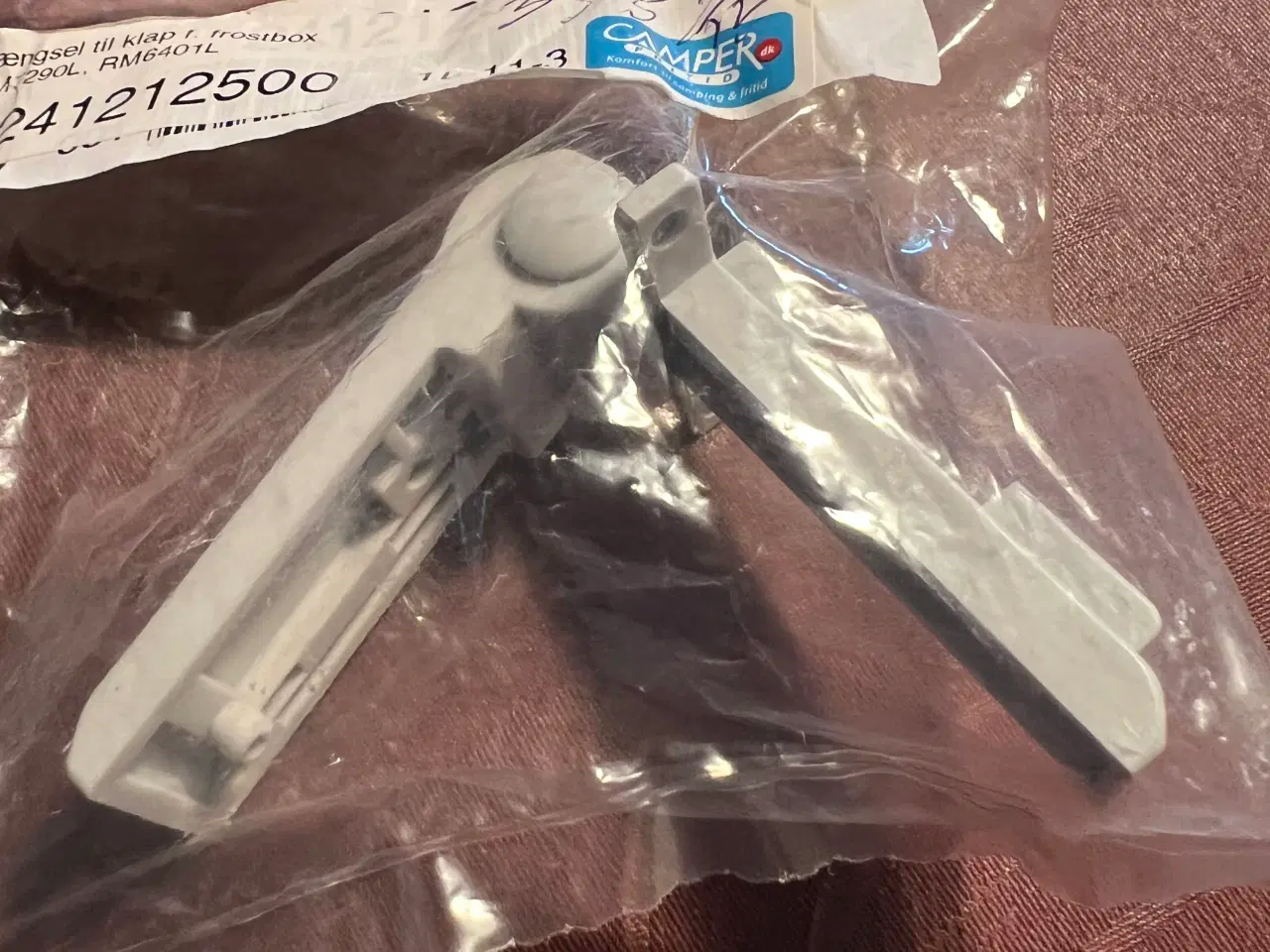 Billede 2 - Hængsel til frostbox