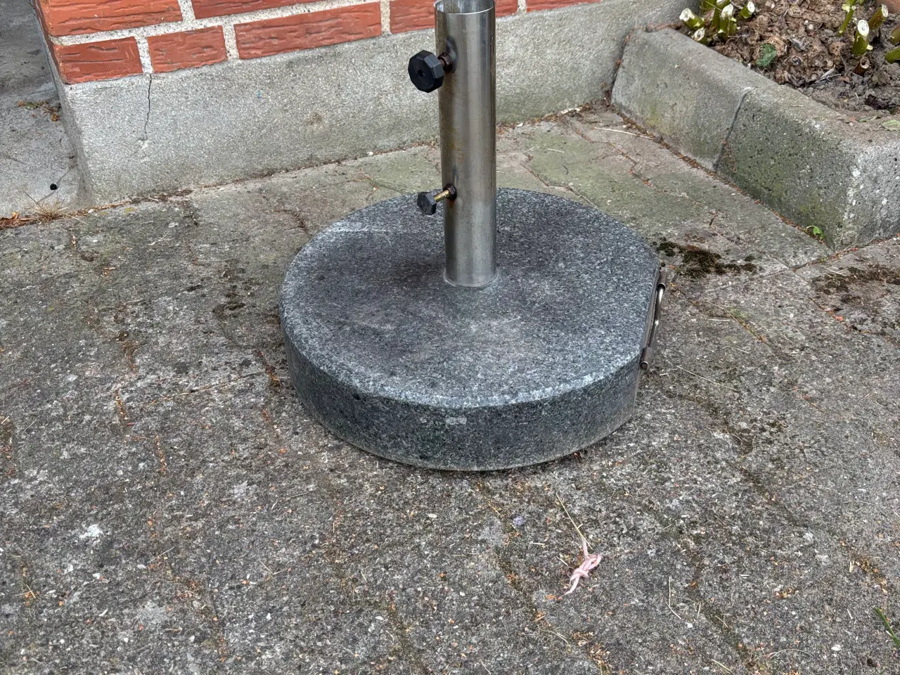 Billede 1 - Kraftig parasolfod, granit