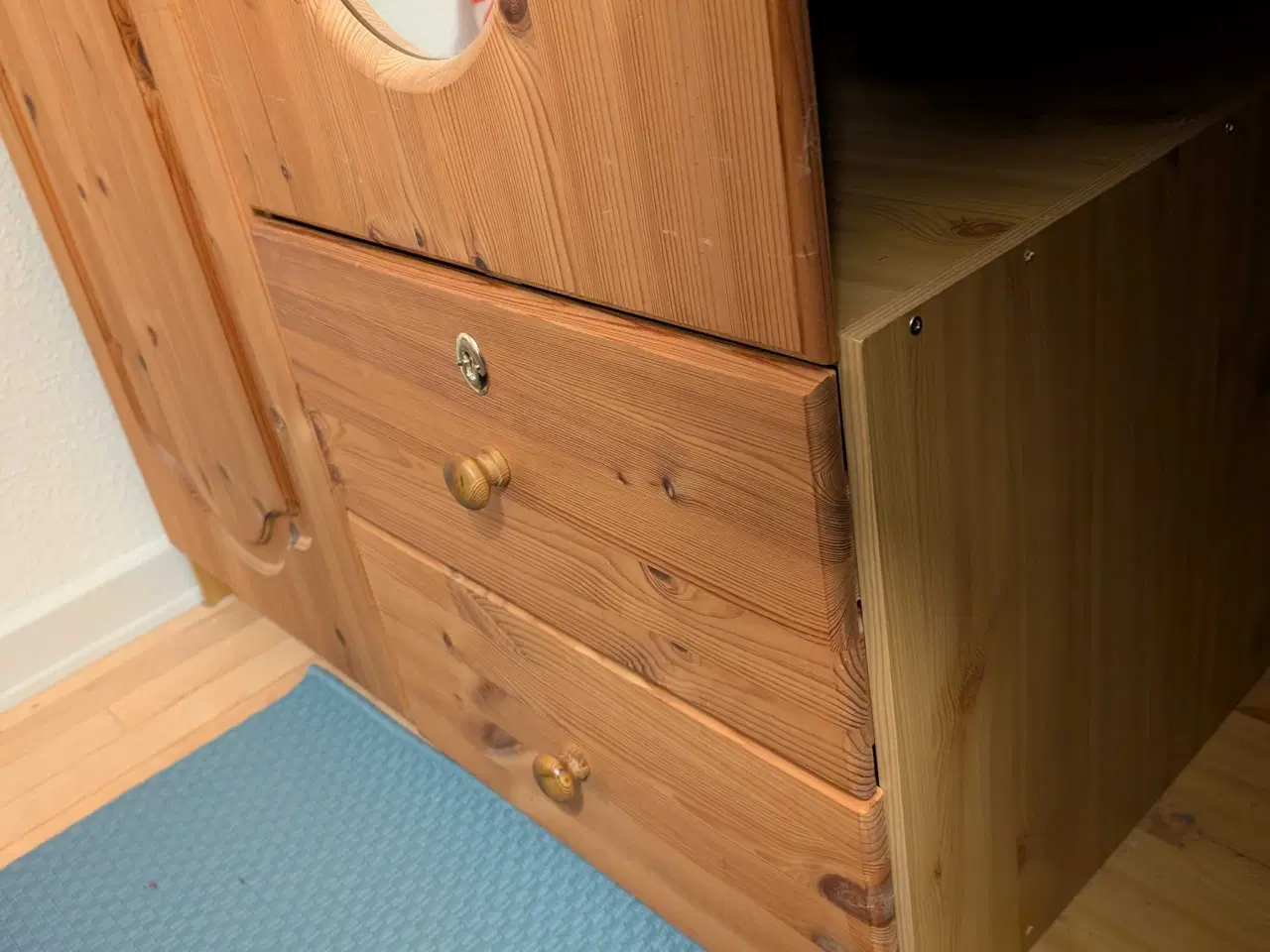 Billede 4 - Skab i egetræ