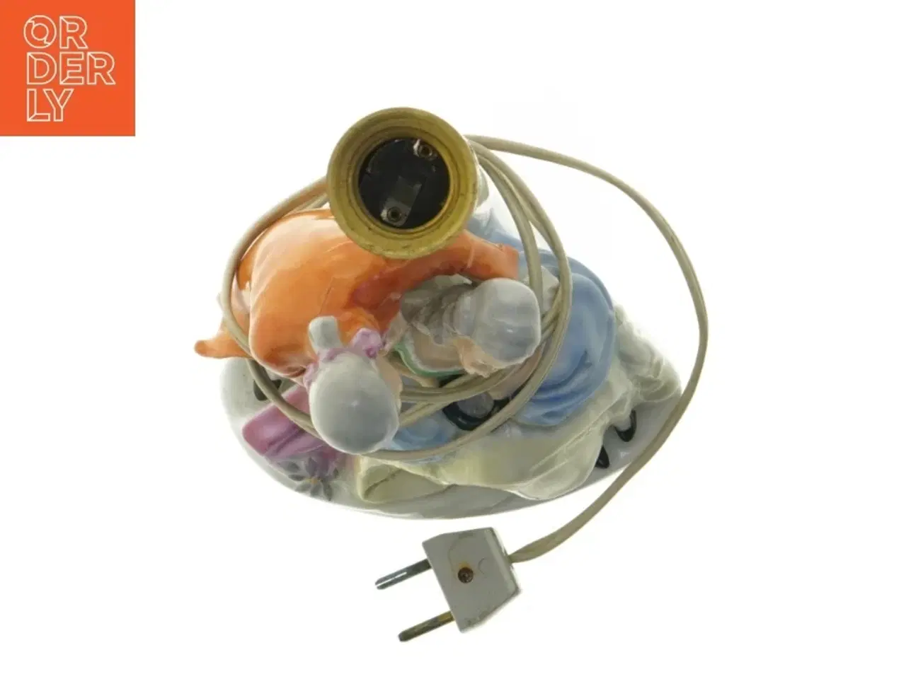 Billede 3 - Porcelænslampe med figurer (str. 28 cm)