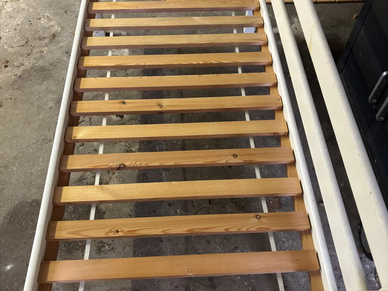 Billede 3 - Juniorseng 70x140 cm, hvid