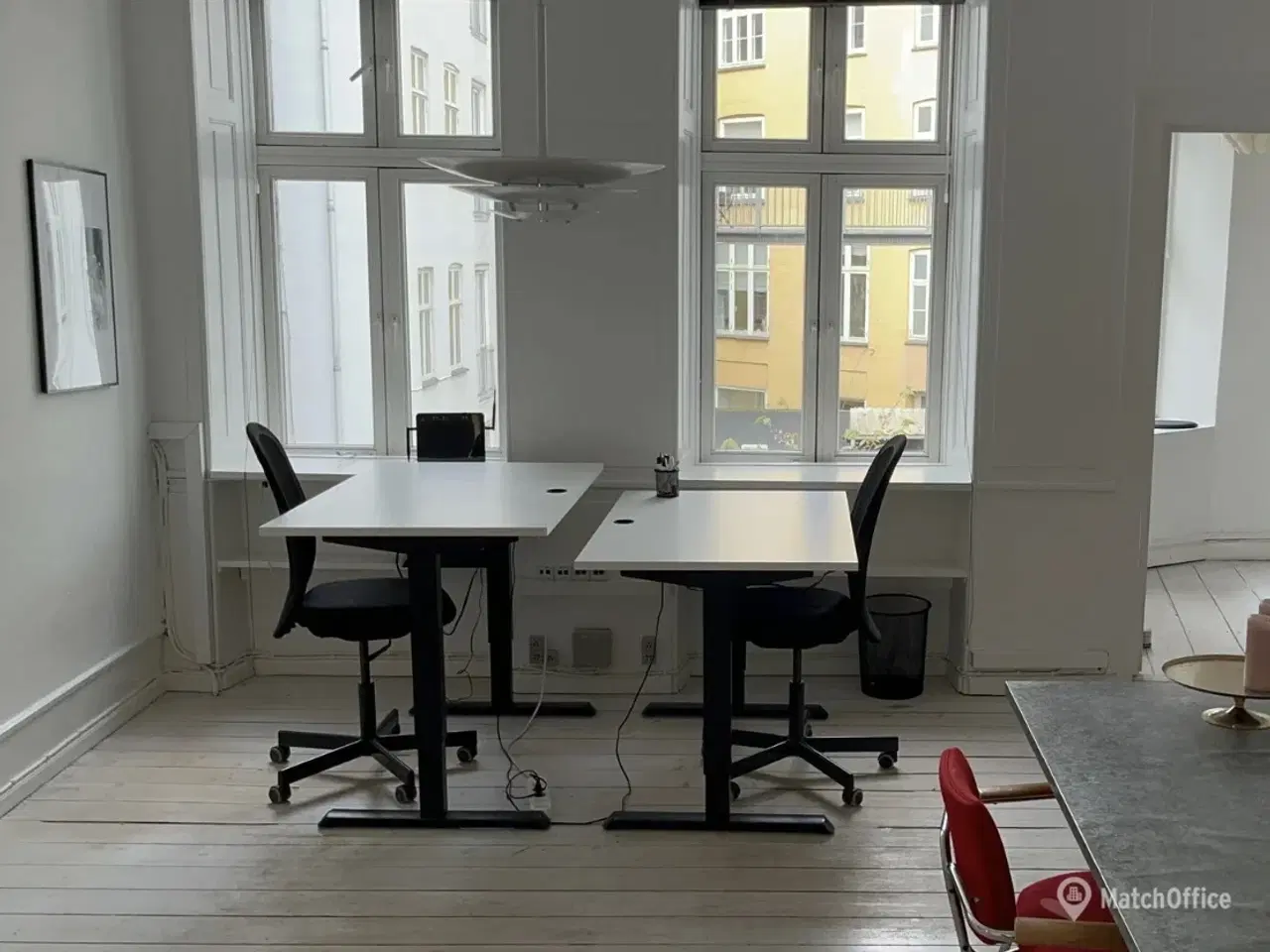 Billede 1 - Ledige kontorpladser central i København