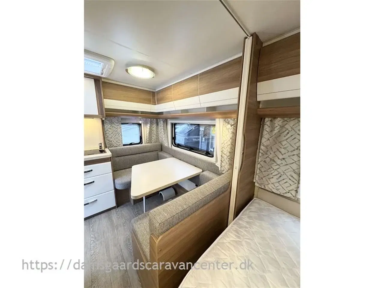 Billede 8 - 2023 - Hobby De Luxe 400 SFE   Franskseng-Gulvtemp.-Mover-Telt