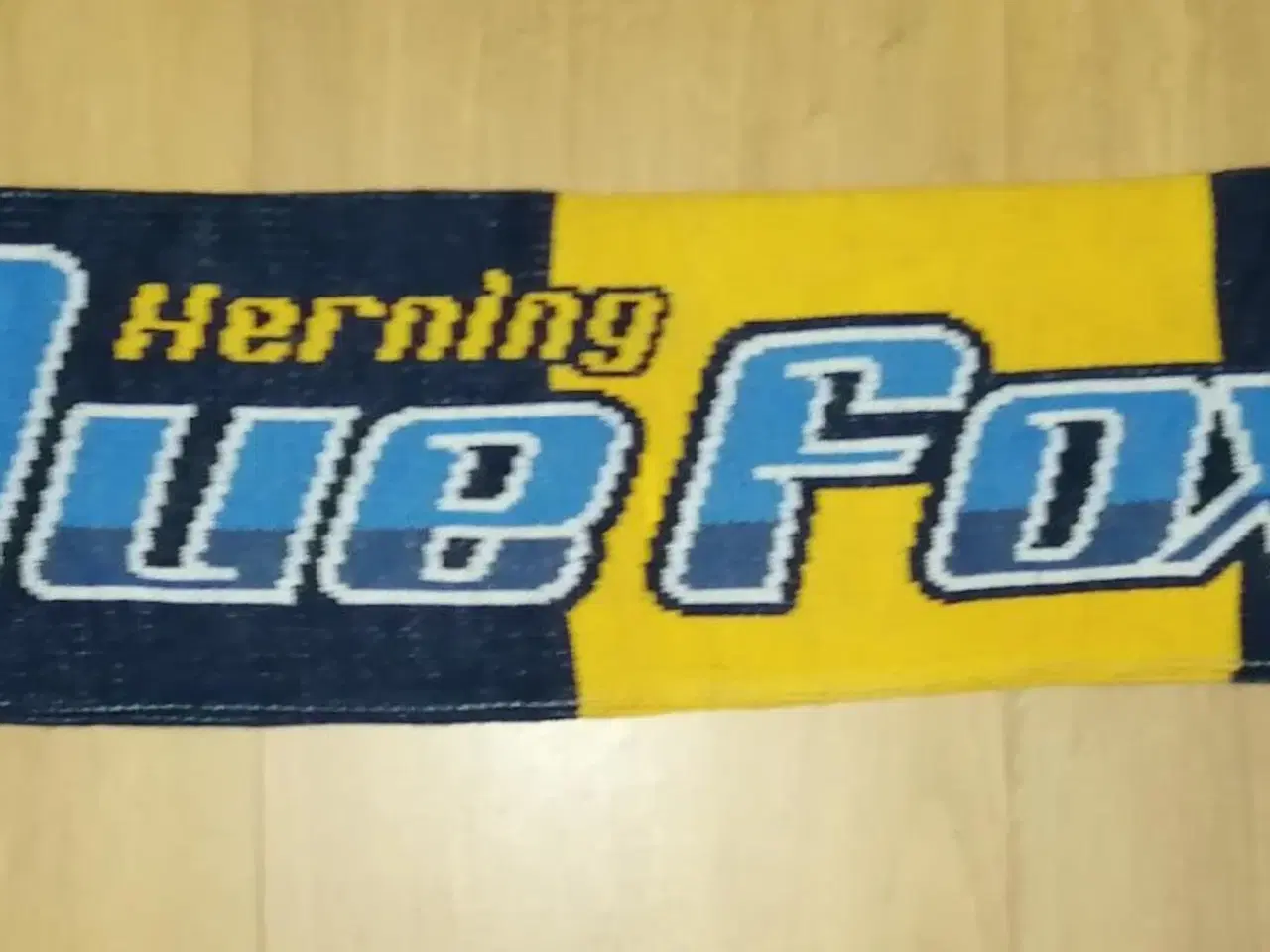 Billede 2 - NYT HERNING BLUE FOX HALSTØRKLÆDE, 150 CM