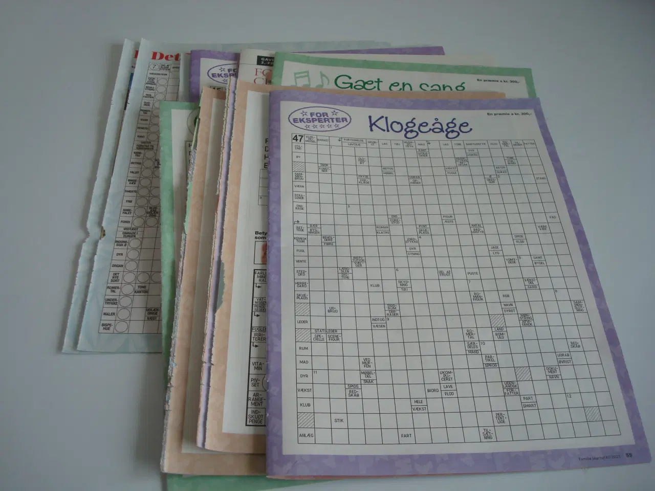 Billede 1 - Løse sider med kryds og tværs / krydsord