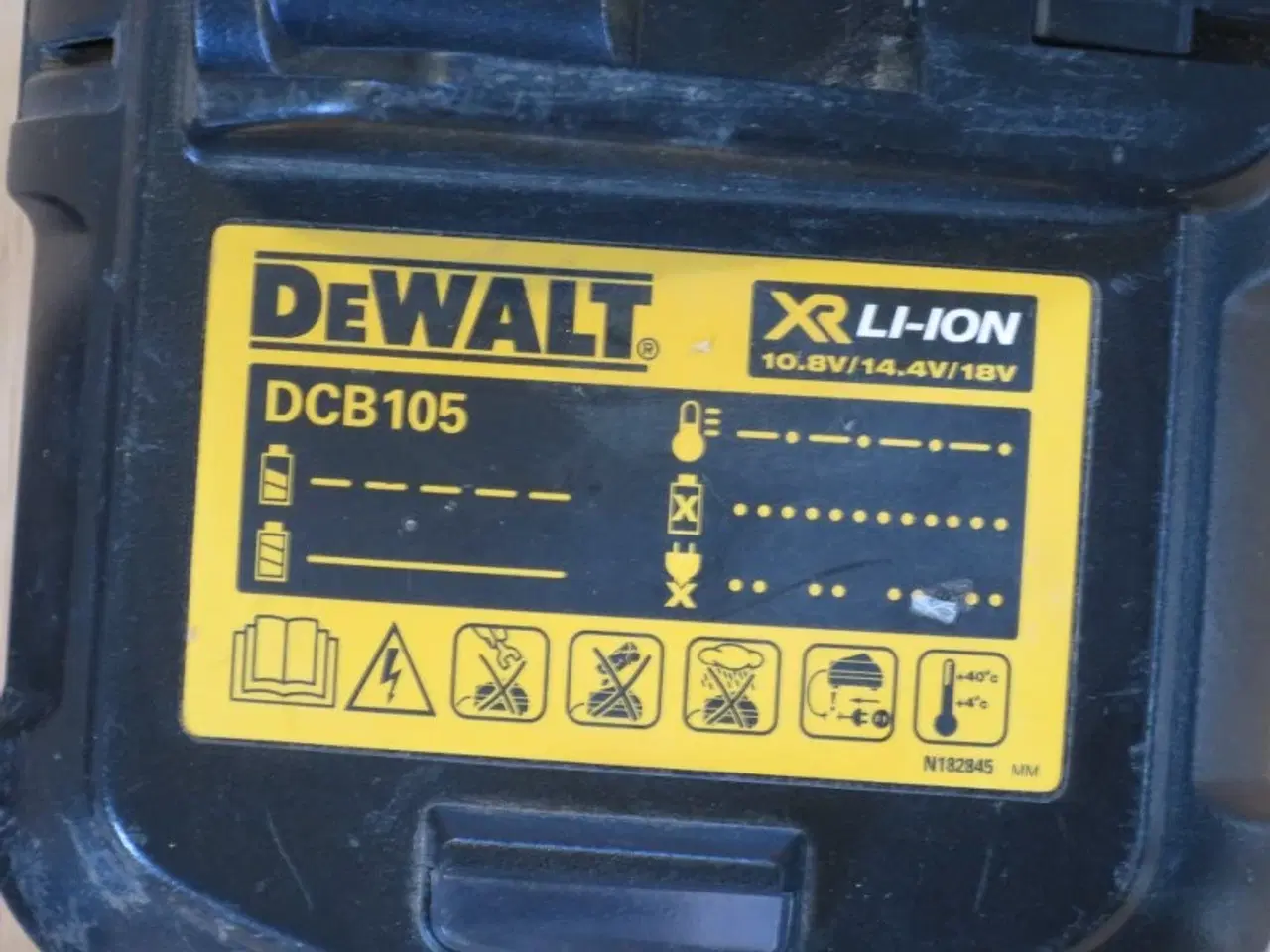 Billede 2 - Dewalt lader
