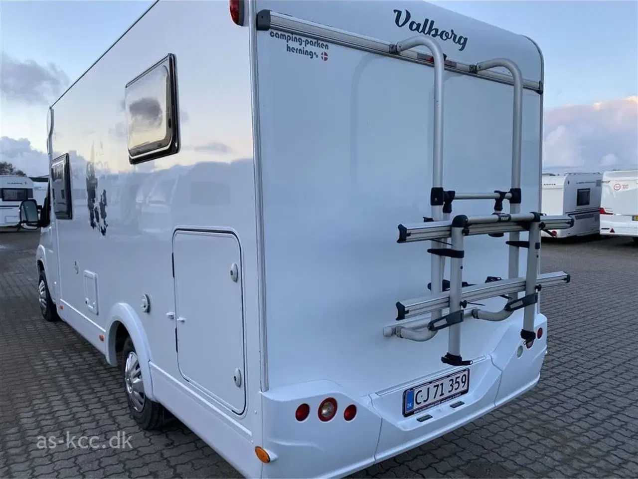 Billede 5 - 2019 - SunLight VAN V66   Sullight V66 Med 2 enkelt senge.