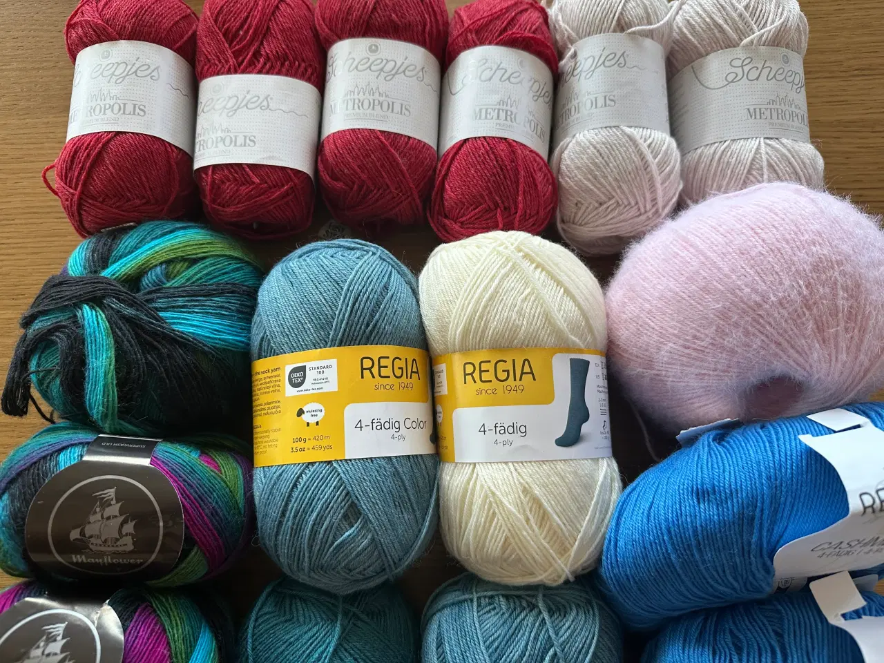 Billede 3 - 1400 g. Super kvalitets strømpegarn. Røgfrit