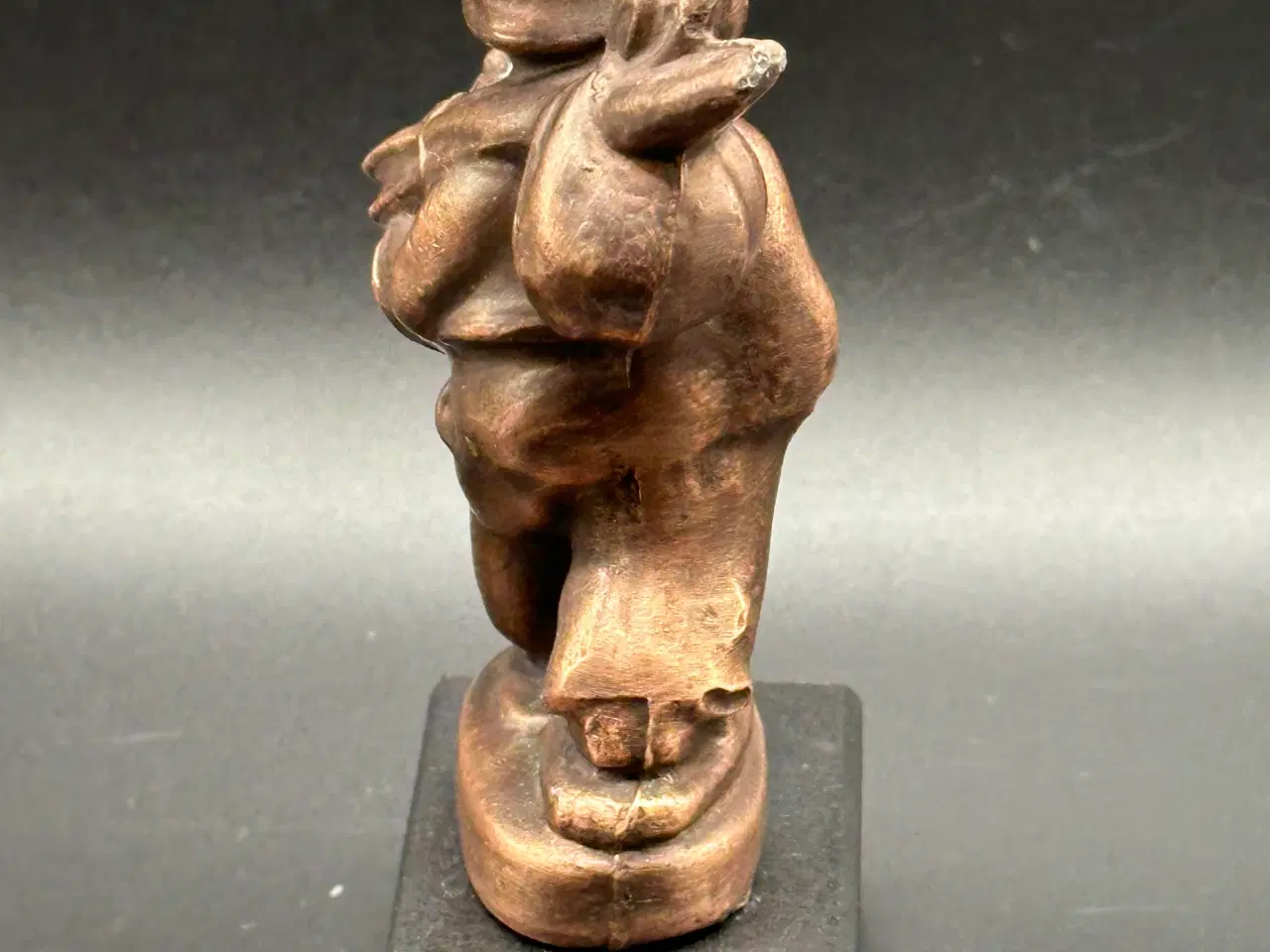 Billede 3 - Antik bronze figur af lille vagabond sælges
