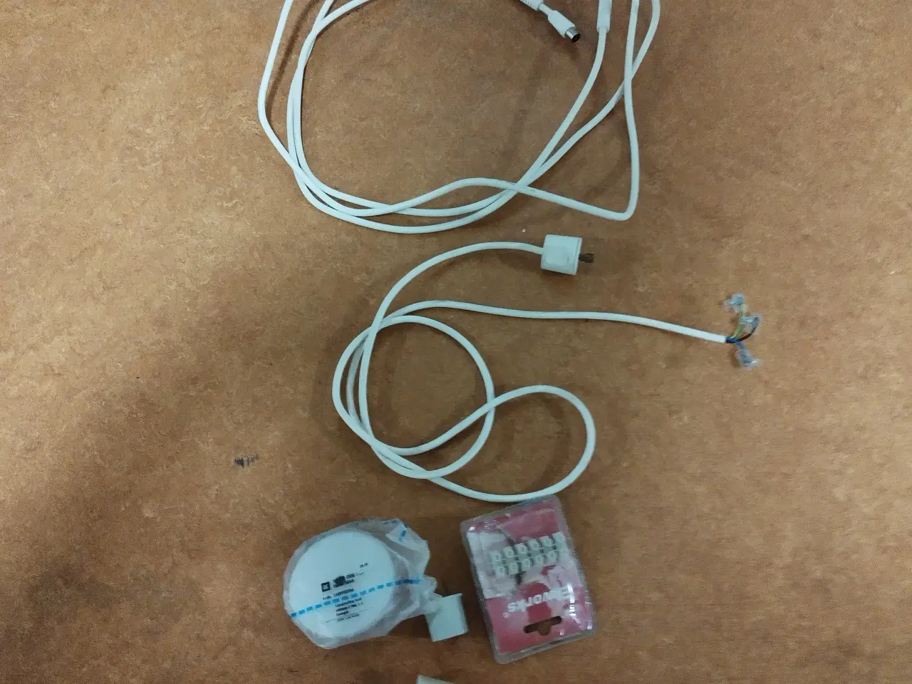 Billede 2 - El artikler