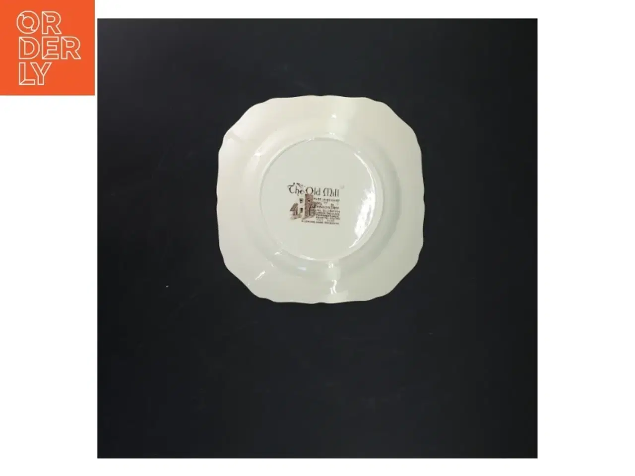 Billede 4 - Sæt af flade middagstallerkener fra Johnson Bros (str. Ø. 19,5 cm. 4 styk)
