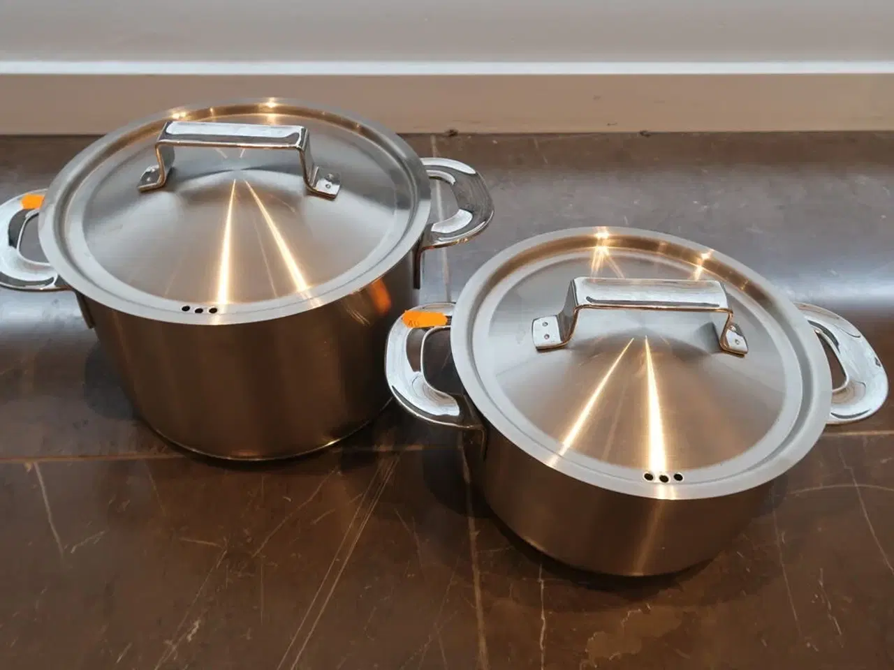 Billede 2 - 2 stk. Miele gryder med låg