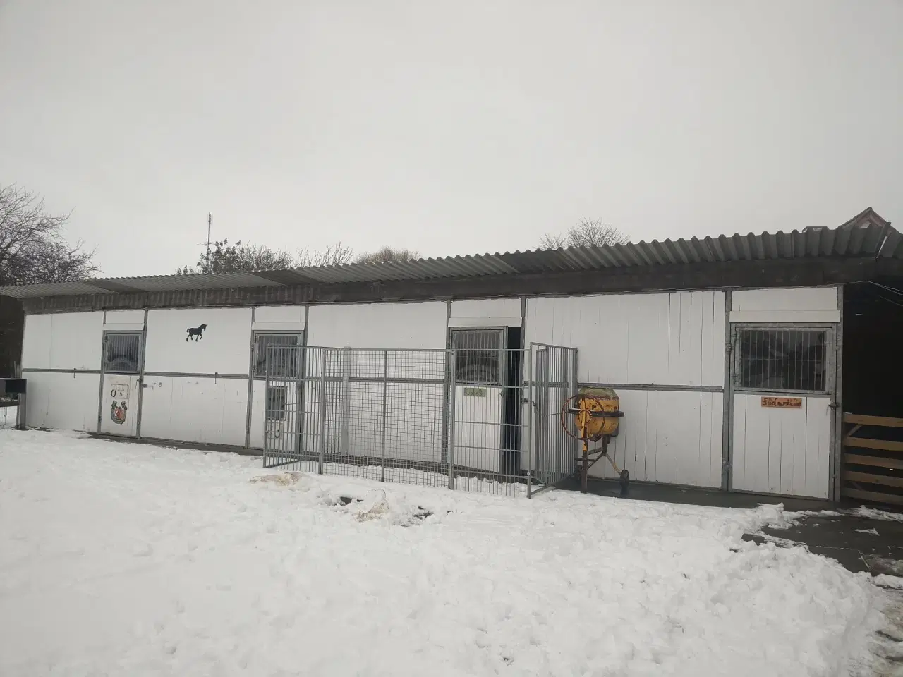 Billede 6 - Udestald til nedtagning ( seriøse bud modtages)