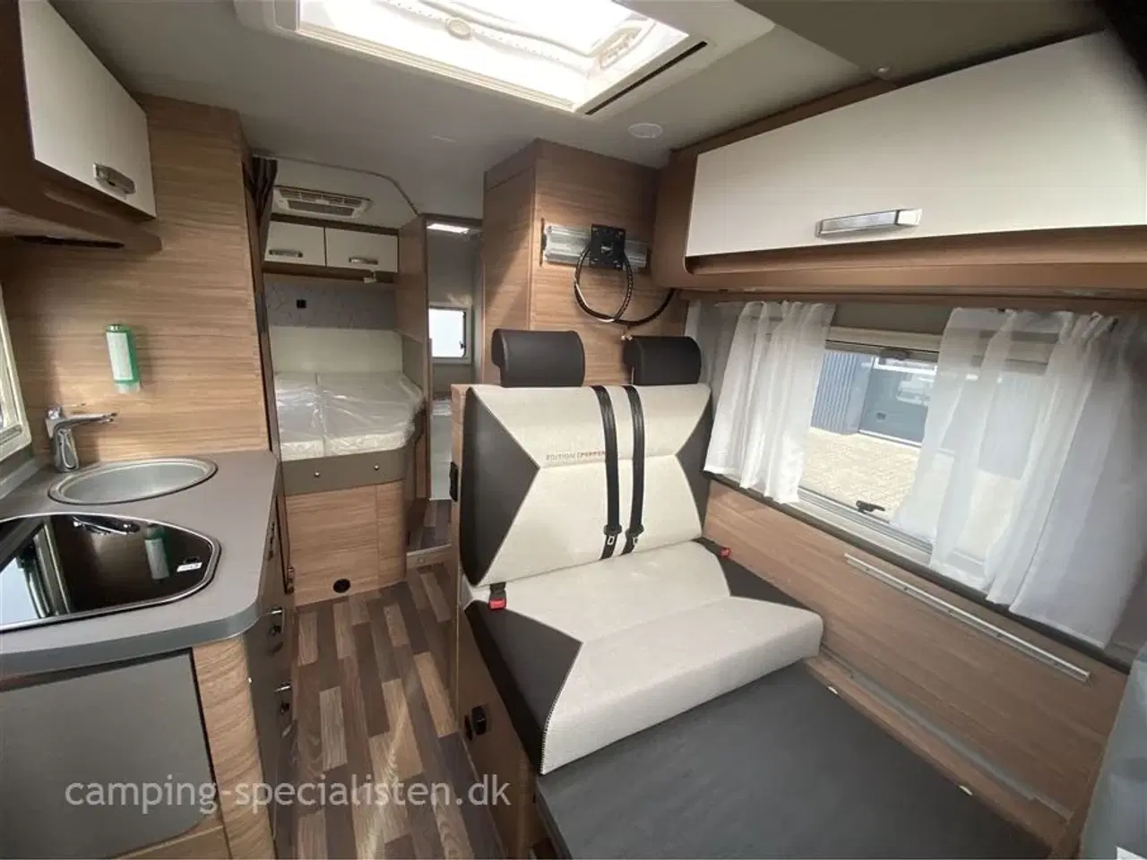 Billede 5 - 2024 - Weinsberg CaraCompact 600 MF "Pepper Edition"   Weinsberg CaraCompact 600 MF Pepper Edition kan nu ses hos Camping-Specialisten.dk Silkeborg
