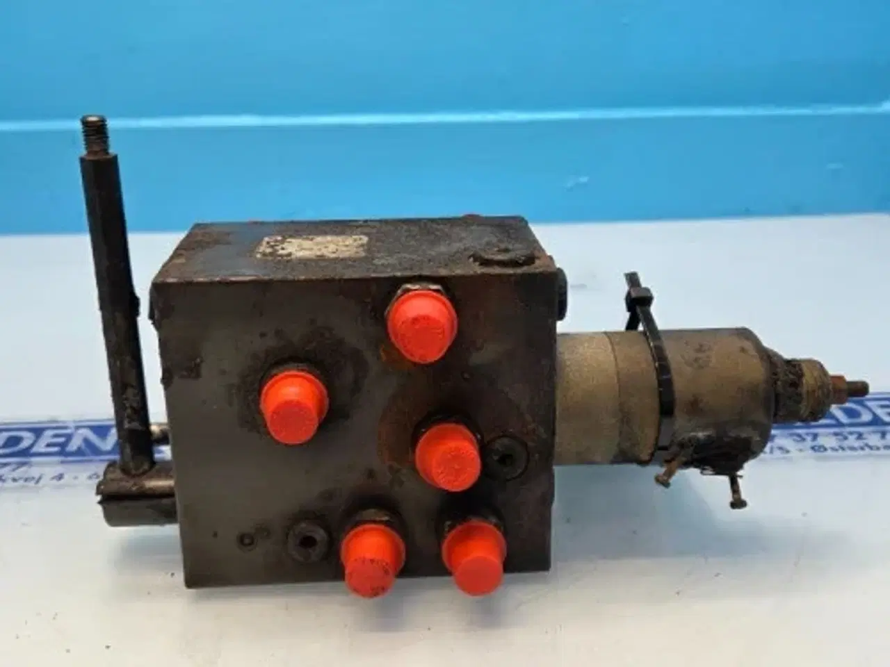 Billede 2 - Claas Variant 385 Hydraulikventil 1094160