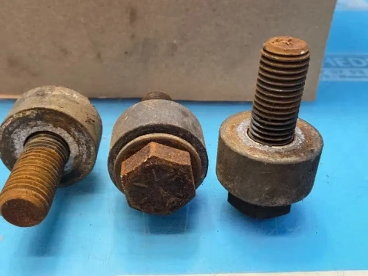 Billede 2 - Massey Ferguson 7278 Hjulbolt 70925808  20 Stk