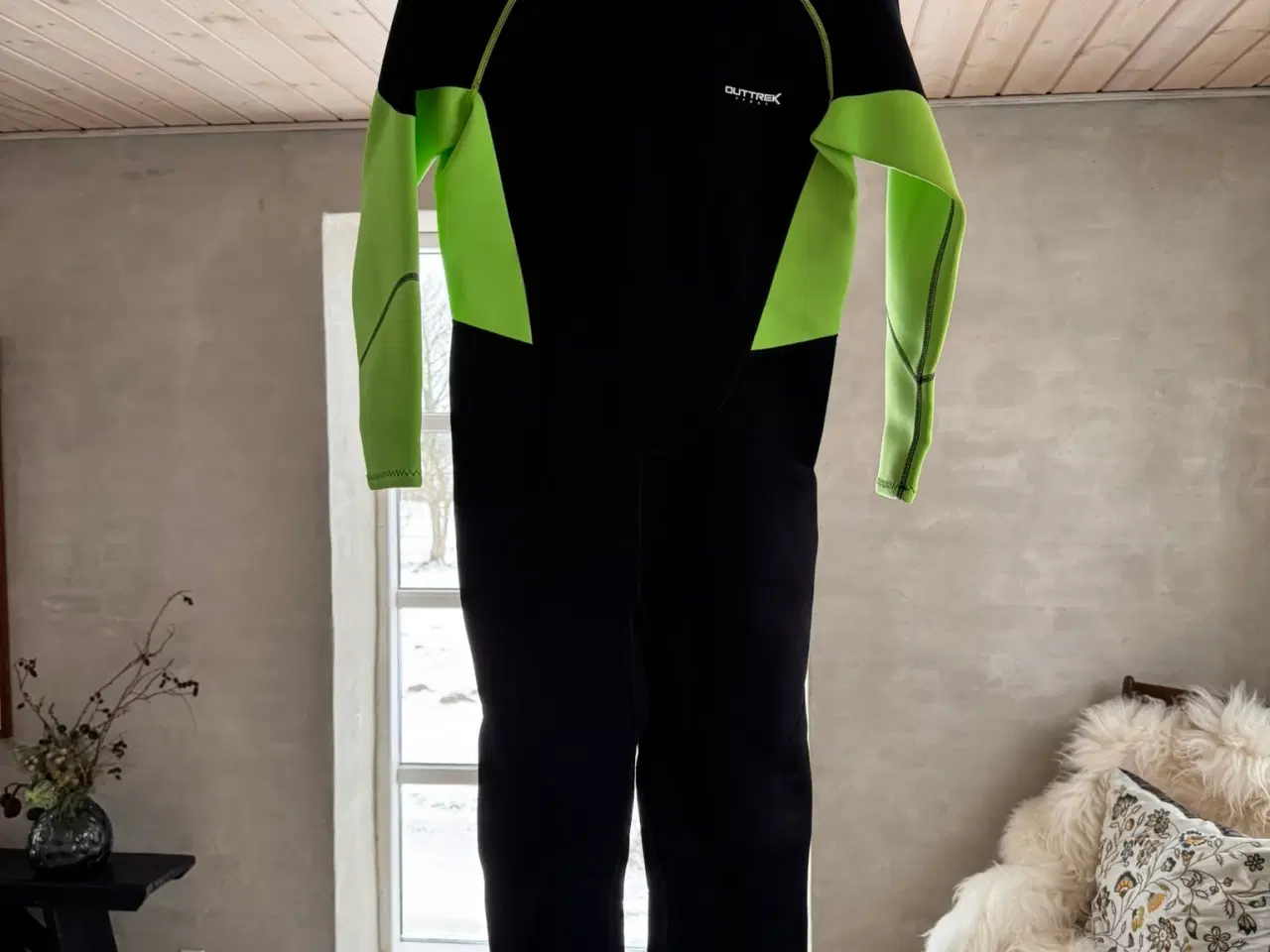 Billede 2 - Våddragter til salg – helt nye