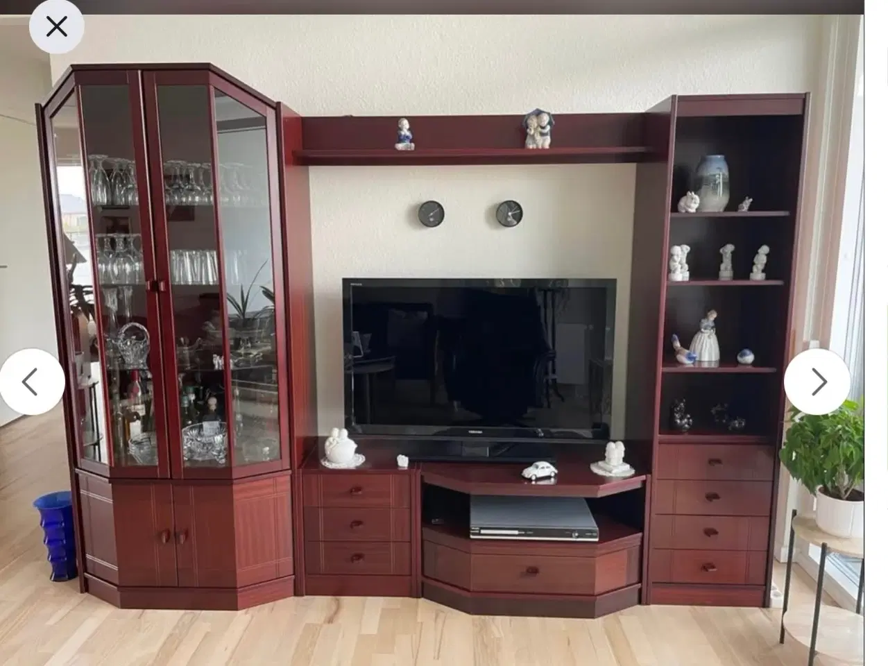 Billede 1 - Vitrine - TV - reol