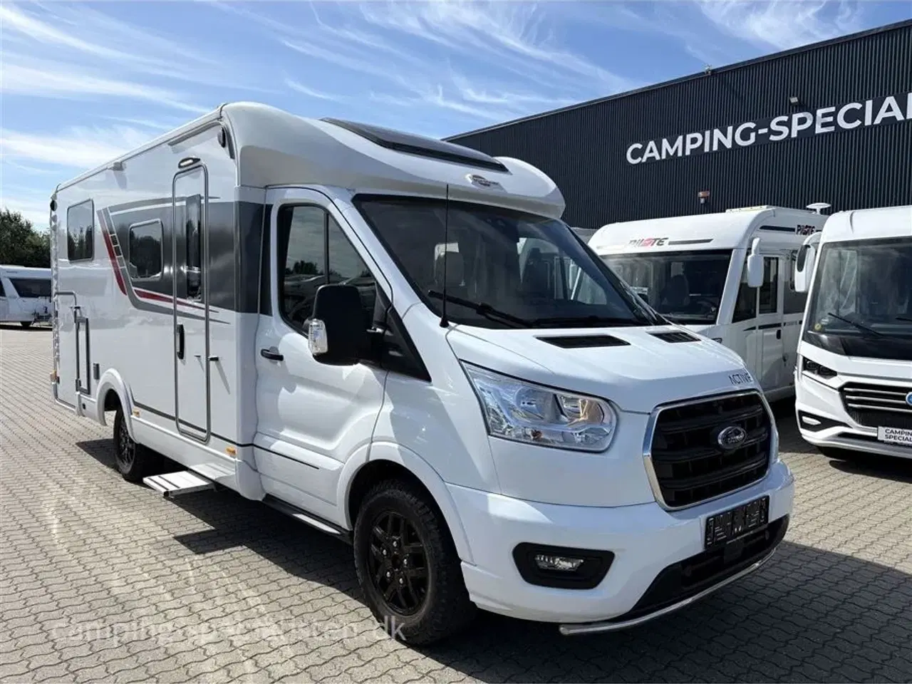 Billede 2 - 2023 - Bürstner Lineo T690 G   Bürstner Lineo T 690 G 2023 - Se den nu hos Camping-Specialisten.dk