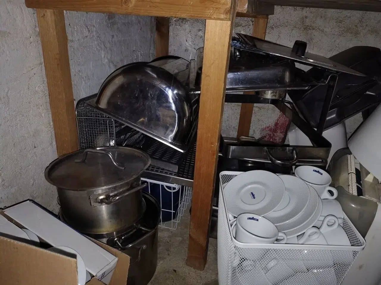 Billede 13 - Tøm et kælderrum