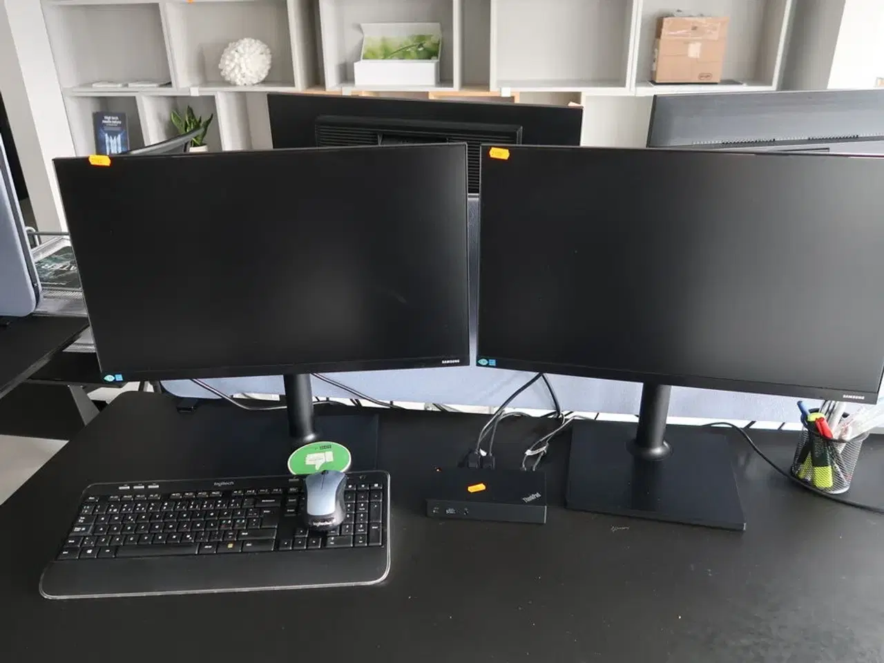 Billede 1 - 2 stk. computerskærme SAMSUNG 24T450FQR, dockingstation LENOVO ThinkPad, tastatur, mus
