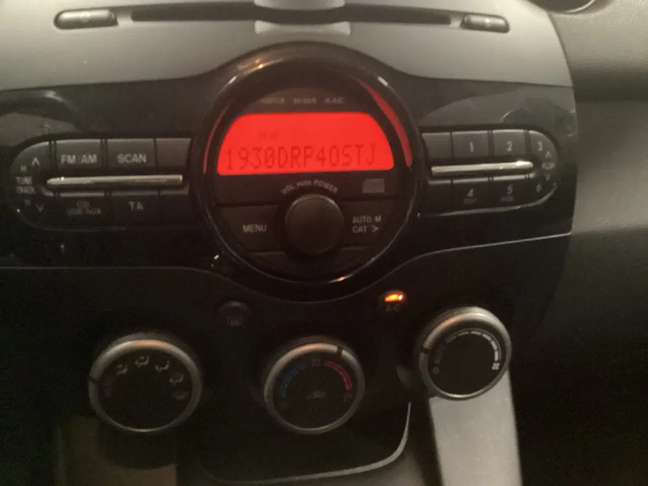 Billede 9 - Mazda 2 1,3 Takara Edition