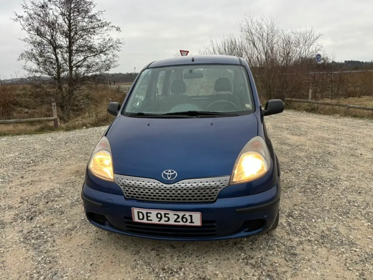 Billede 2 - Velkørende Toyota Verso. 