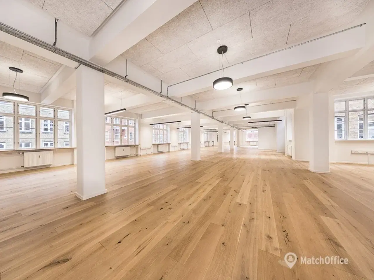 Billede 2 - 372 m² kontor med skønne caféer foran ejendommen