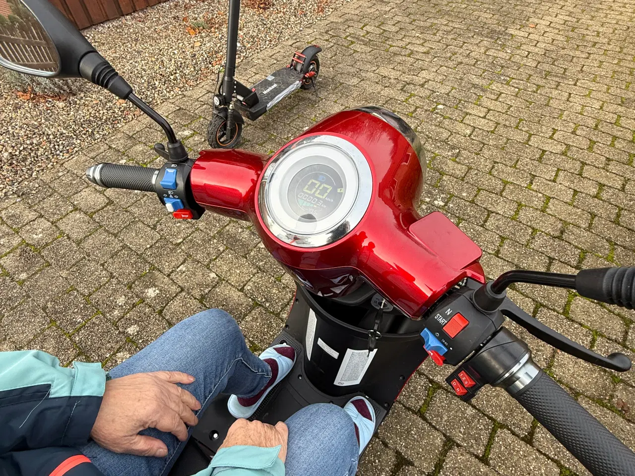 Billede 5 -  ny 3-hjulet seniorscooter sælges