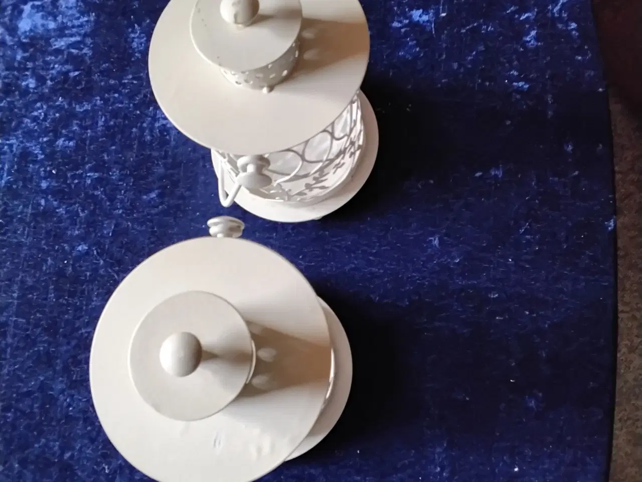 Billede 4 - 2 stk dekorative metal lanterner / fyrfadsstager i