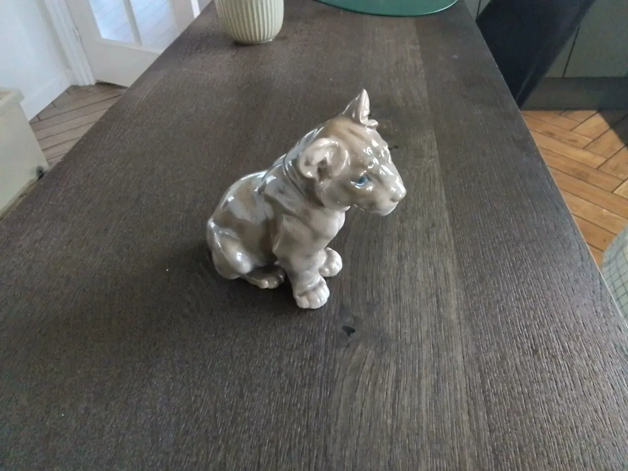 Billede 2 - Porcelæns løve unge 