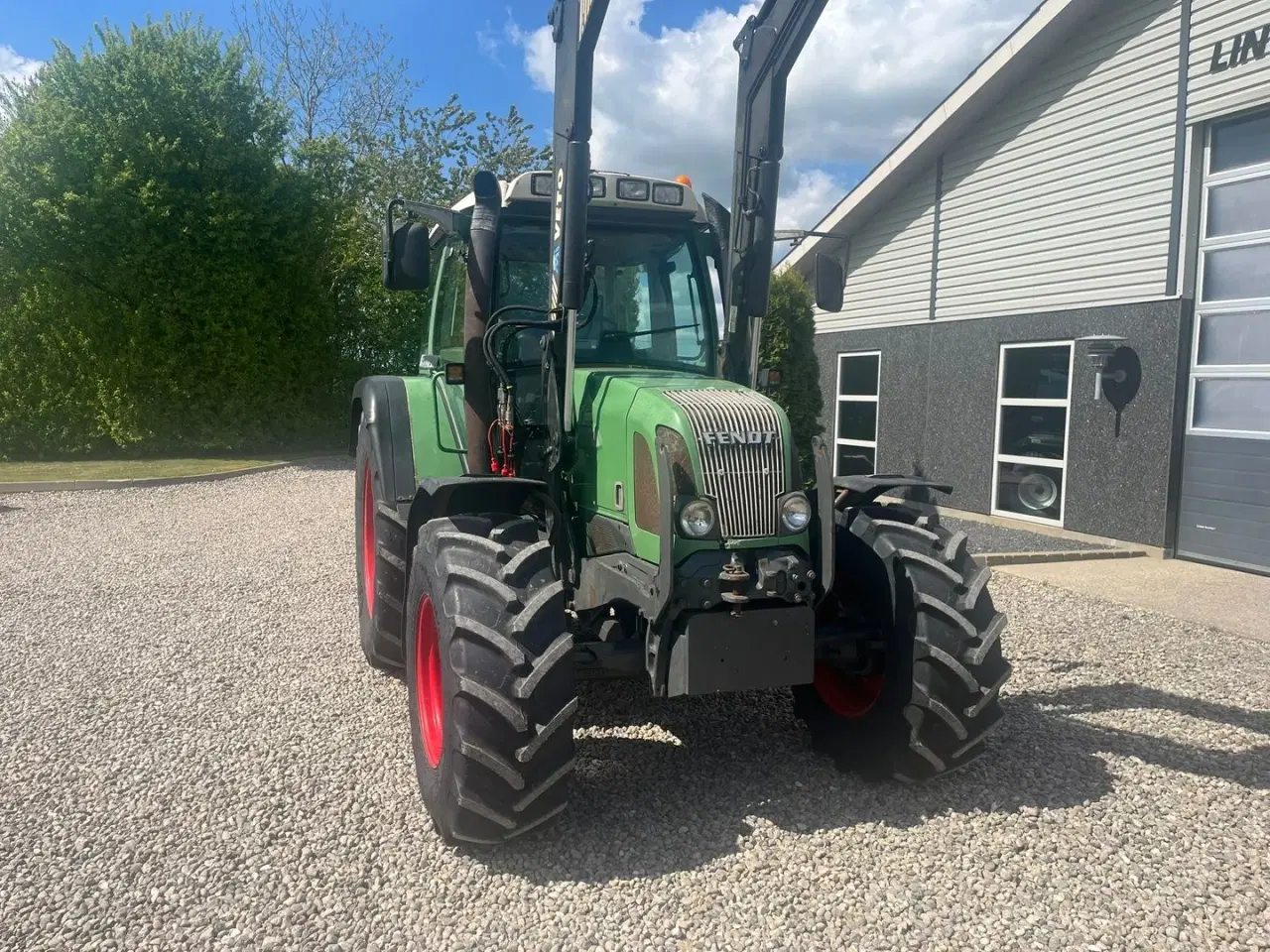 Billede 17 - Fendt 410 Vario med frontlæsser.