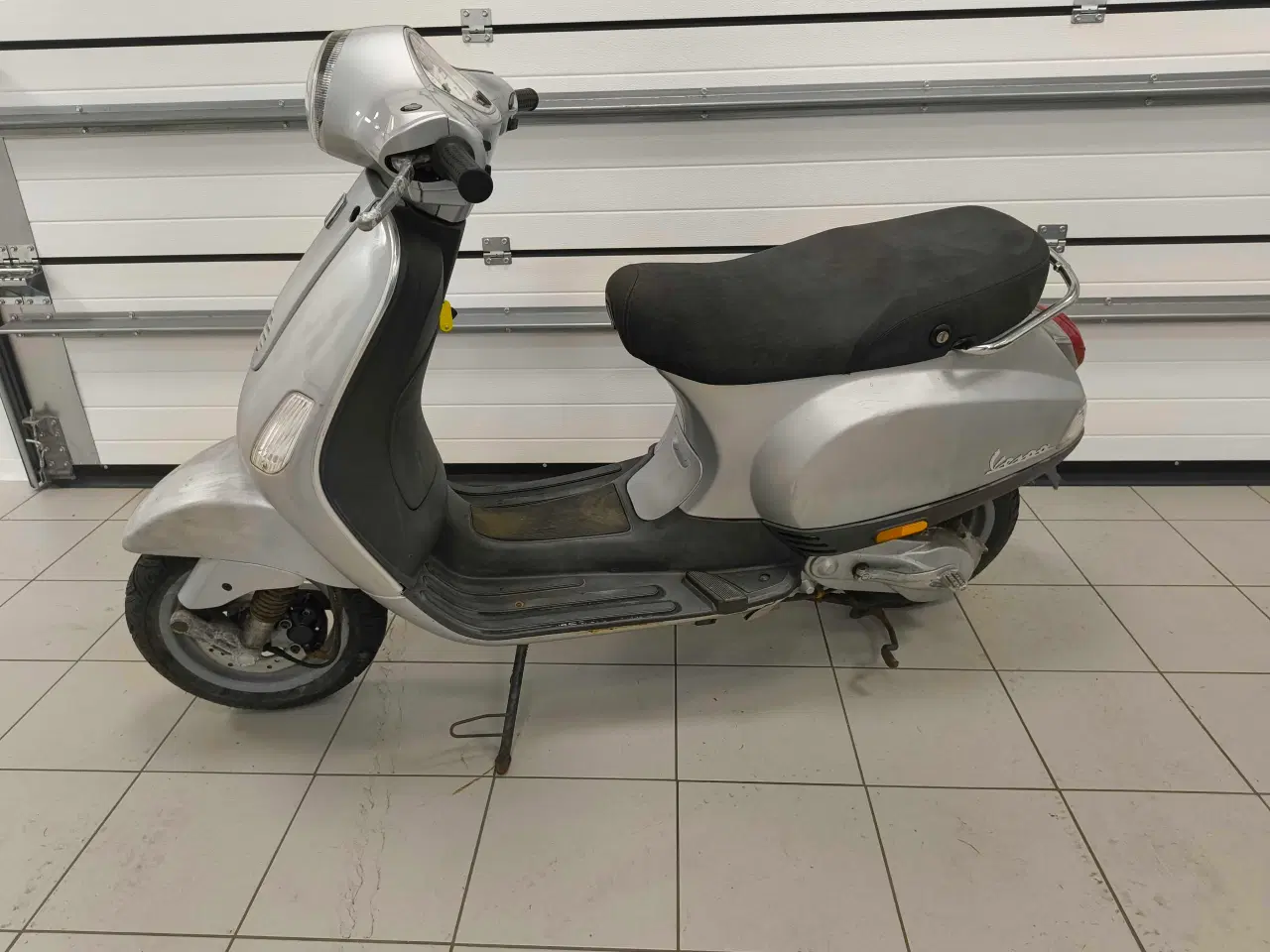 Billede 1 - Vespa LX 50 30er.