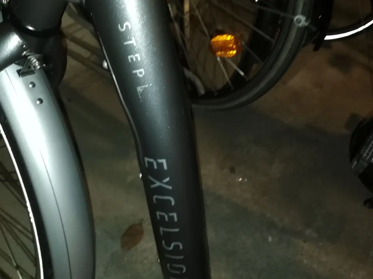 Billede 2 - Herre/ dame cykel.